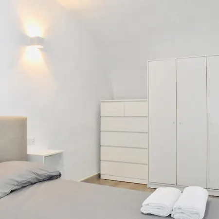 Apartment Miral One